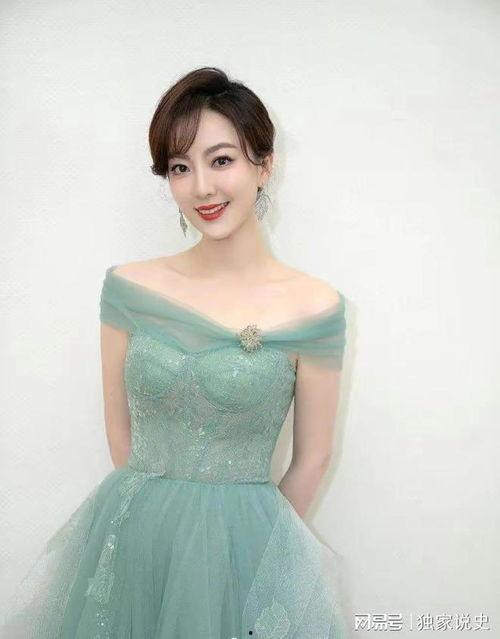 女大学生娱乐圈吃瓜,揭秘校园里的明星八卦风云  第2张